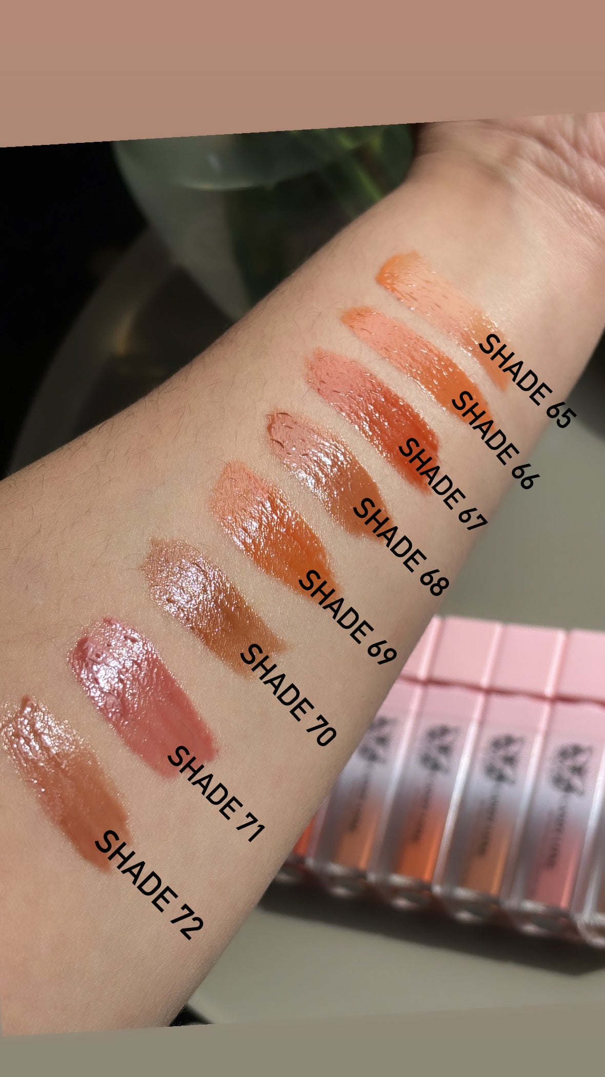 Halo hydrate lip gloss